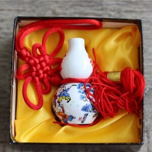 Hyatt Taipei Chinese Lucky Gourd - Chinese Feng Shui Collectible Good Luck Car